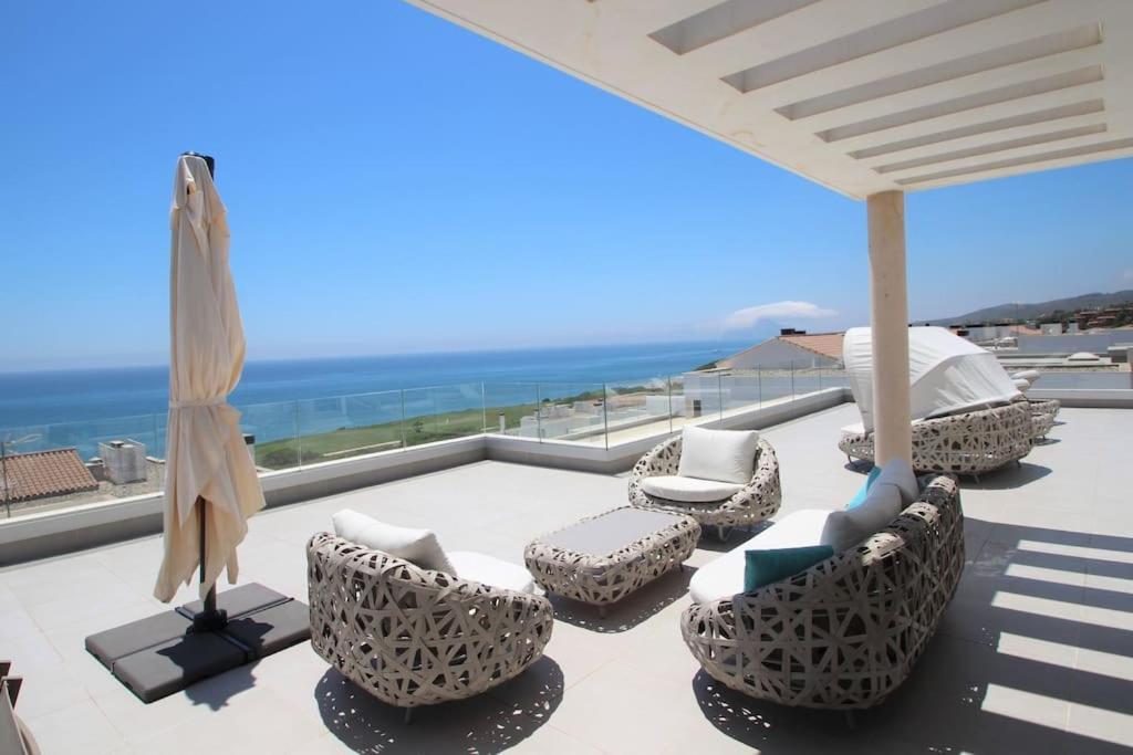 Luxurious Penthouse With Huge Panoramic Terrace Apartment San Roque  Exterior photo